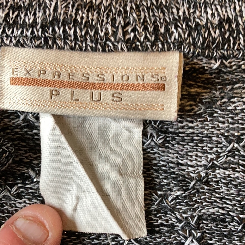 Expressions plus sweater - Picture 3 of 6